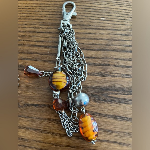 2 keychains - Picture 3 of 3